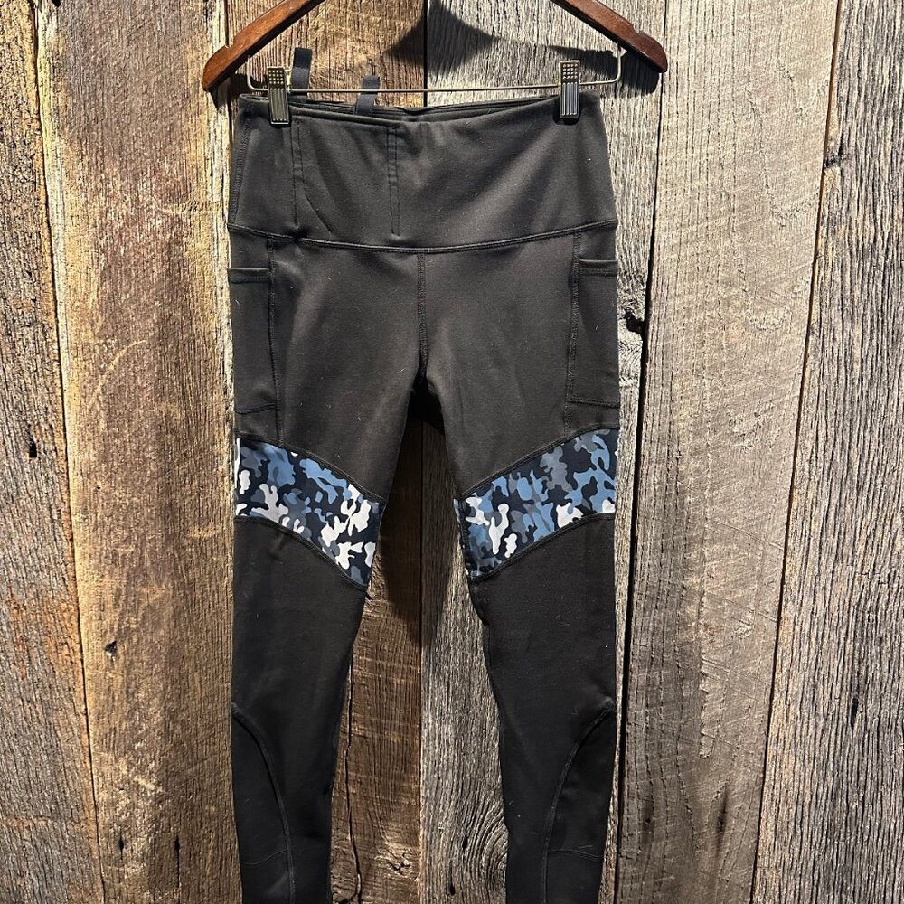NWT Concealment Express Apparel Camo Black Conceled Carry Leggings Medium Black